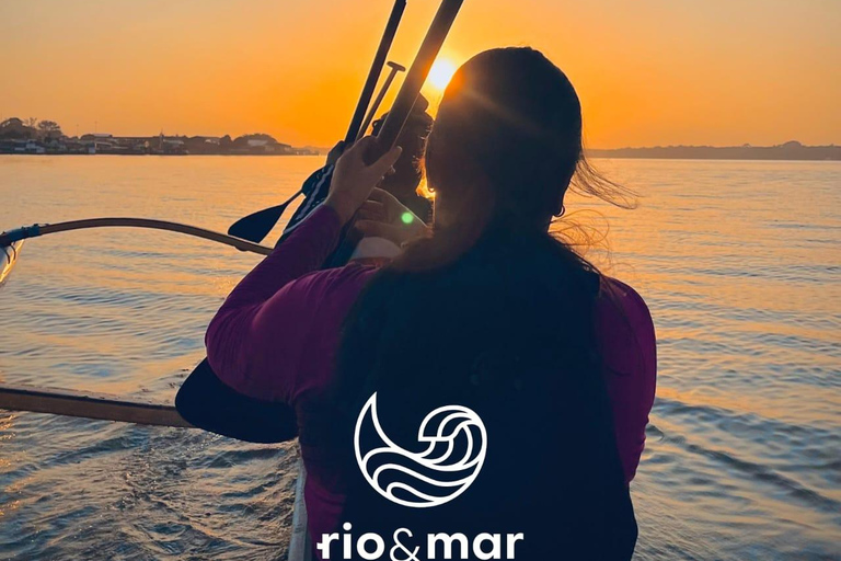 Belém: Canoeing through the holes and streams of the islands with breakfast. Belém: Canoeing through the channels and streams of the islands with breakfast