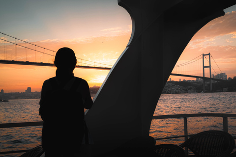 Explore Istanbul: Daily Scenic 2-Hour Bosphorus Cruises Sunset Cruise