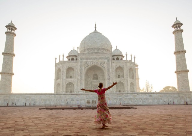 Visit Agra Skip the Line Ticket to Taj Mahal with Guided Tour in Agra