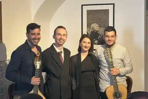 Lisboa: Espetáculo íntimo de fado no bairro histórico do fado
