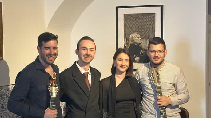 Lisbon: Intimate Fado Show in the Historic Fado District