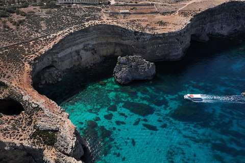 Malta: Prom w obie strony do Błękitnej Laguny Comino z opcją GozoZ Ċirkewwa: Ċirkewwa-Comino Blue Lagoon-Gozo