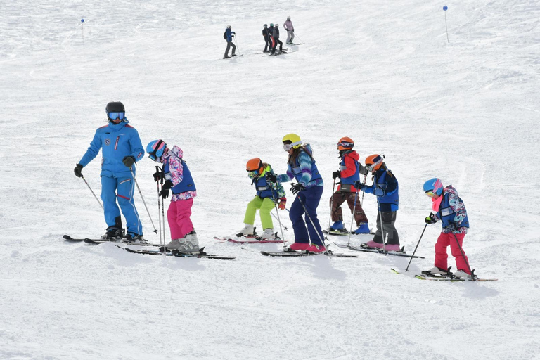 Bariloche: Kids' Ski School at Cerro Catedral with Instructors Bariloche: Little Ski School for Kids in Cerro Catedral with Instructors
