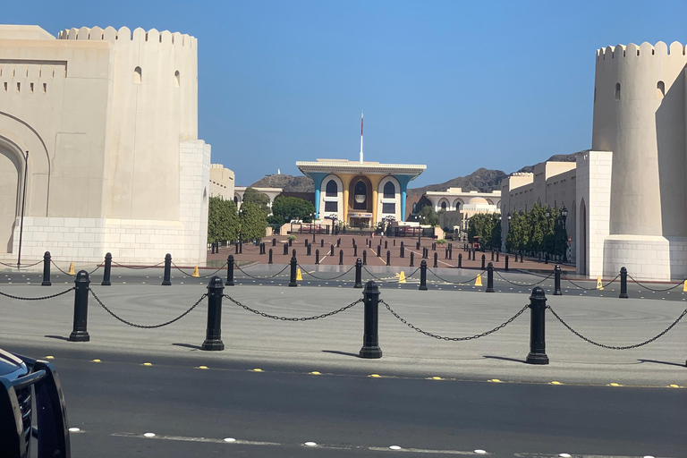 Muscat: Private Highlights the landmark of old town