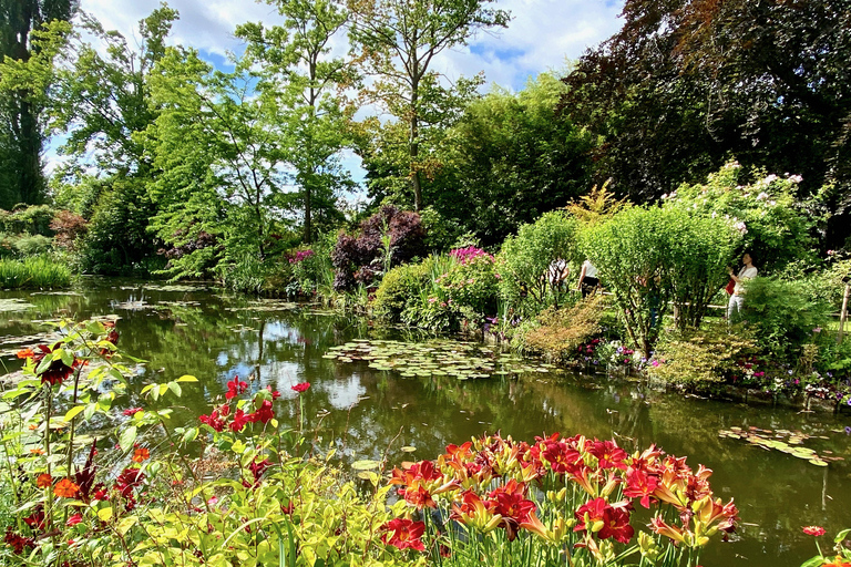 Excursion privée d'une demi-journée à Giverny au départ de Paris en MercedesPrivé Giverny, Visite guidée en direct