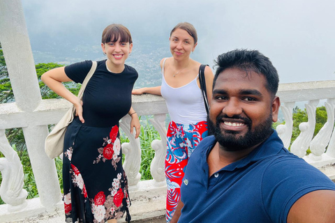 Sigiriya o Dambulla: Traslado privado a Kandy