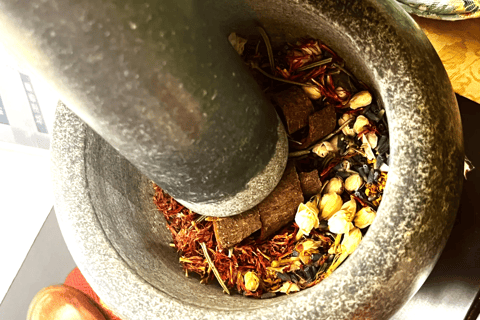 Guangzhou: Chinese Herbal DIY Experience in Yongqingfang