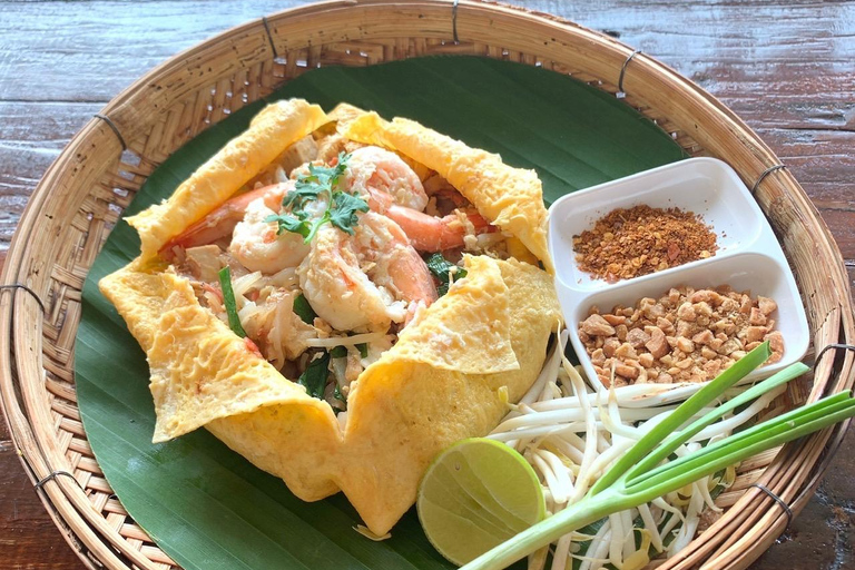 Bangkok: Railway Market, Floating Market, and Boat Tour