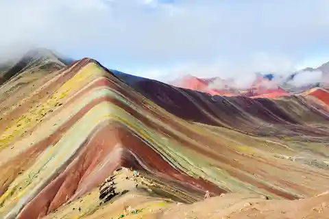 Excursion de 2 jours : Vallée Sacrée Vip + Rainbow Mountain ATVs