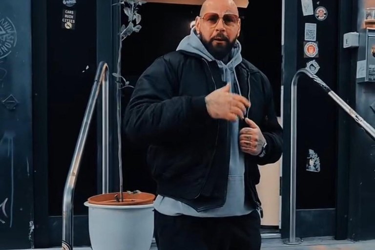 Hamburg: Reeperbahn tour with Andre - stories from the red light district Neighborhood Tour with Andre - Stories from the Red Light District