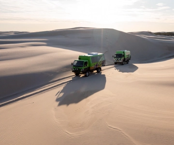 Port Stephens: Unlimited Sandboarding & 4WD Sand Dune Tour