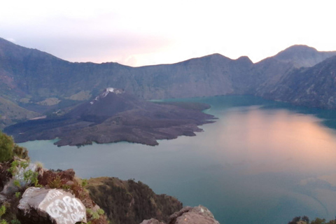 Lombok: Excursão de 2 dias pela borda da cratera do Monte Rinjani