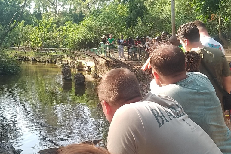 Mombasa: Private City Tour with street food and Haller Park