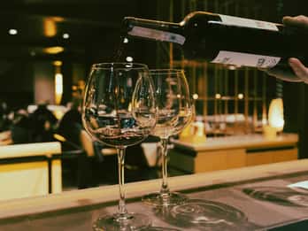 A Coruña: Private Walking Tour with Beer or Wine