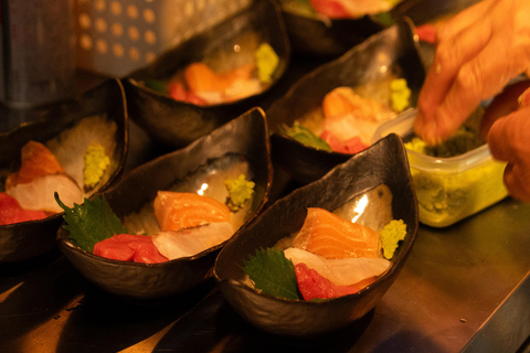 Degustación ilimitada de sake con degustación de sushi Omakase en TokioCata ilimitada de sake con 10 piezas de sushi omakase en Tokio