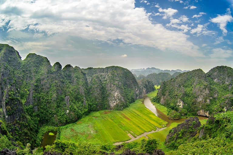 Ninh Binh: Tam Coc - Hoa Lu & Mua Höhle Ganztägige EntdeckungHanoi: Tam Coc - Hoa Lu & Mua Höhle Ganztägige Entdeckung