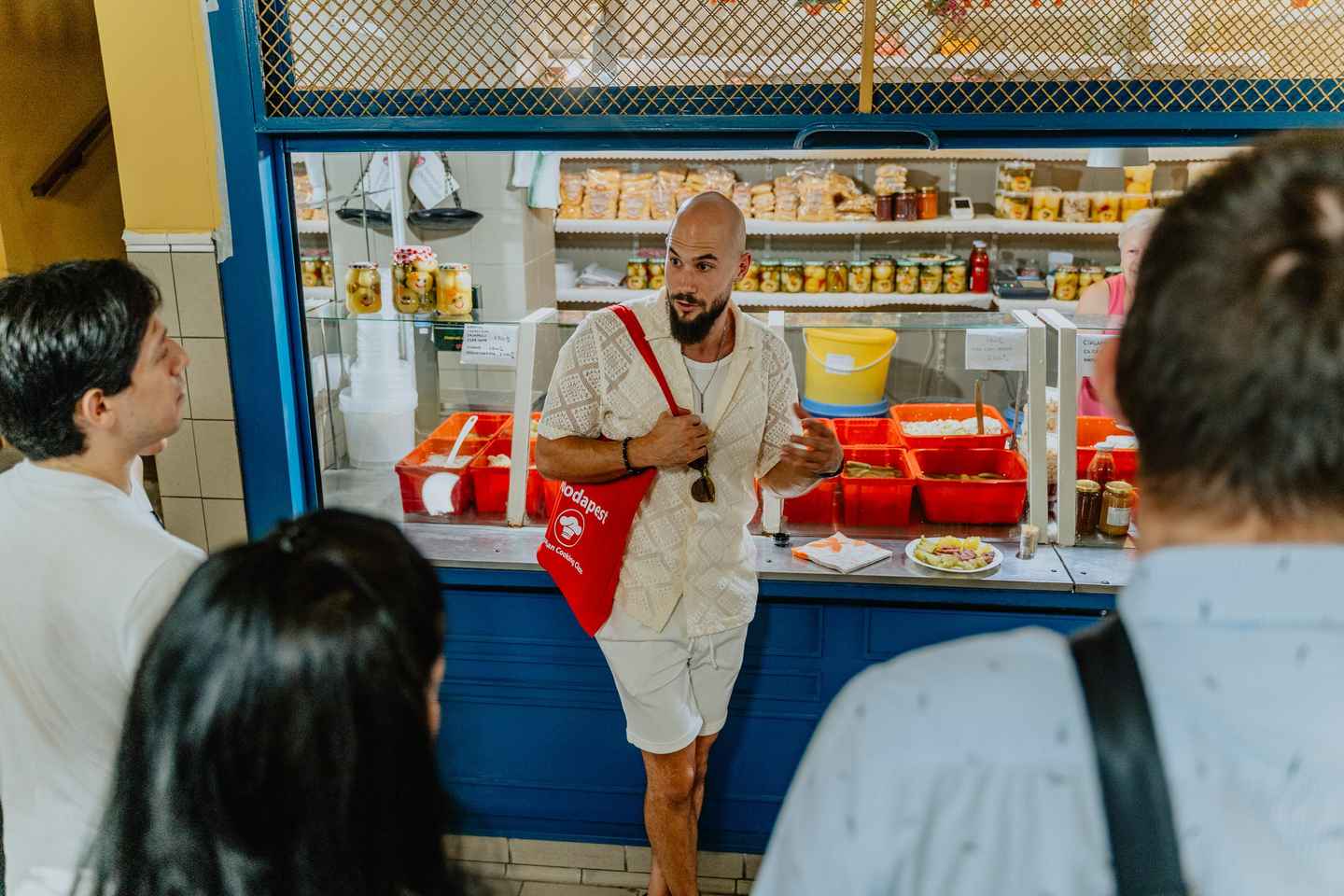 Budapest: Tour de Comida con Cata de Vinos por Foodapest™ 2025