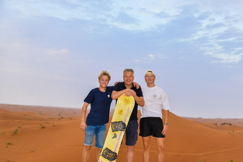 3000cc duinbuggyrit met zandboarden - Rode duinenDuin Buggy Avontuur +Zandboarden - Dubai Rode Duinen