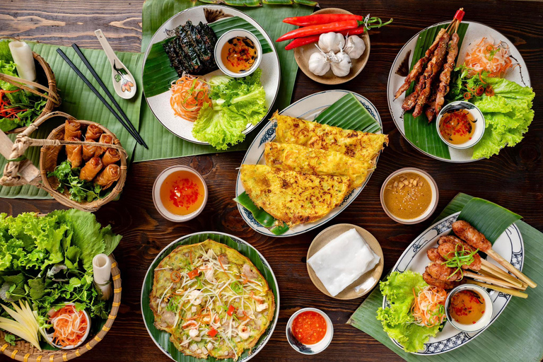 Da Nang: 5 famous dishes cooking class with market trip