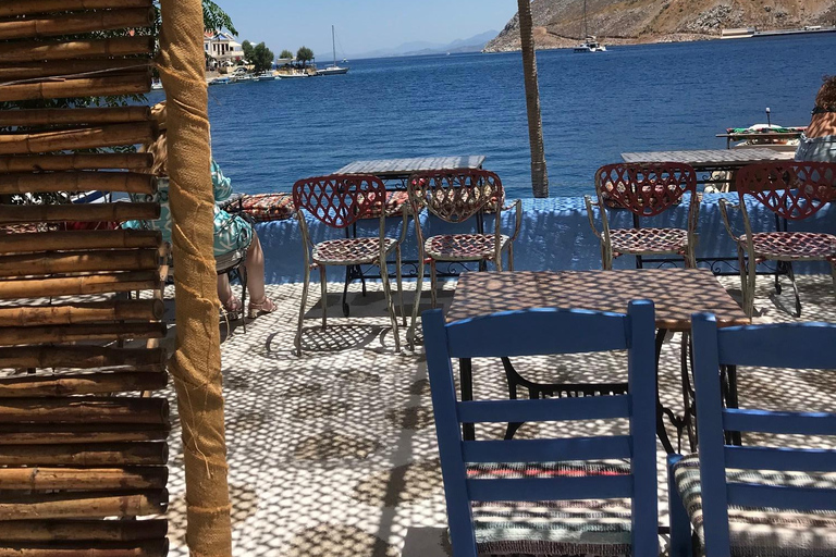 Au départ de Rhodes : Excursion d&#039;une journée sur l&#039;île de Symi et le monastère de Panormitis