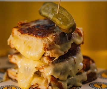 Manchester: Guided Cheese Crawl with Tastings