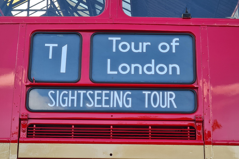 Londres: Passeio turístico guiado em um ônibus antigo de teto aberto