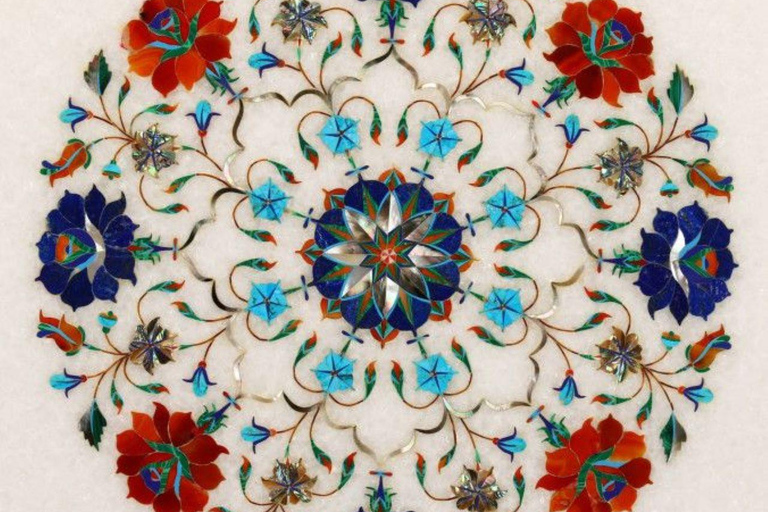 Tour privato di mezza giornata ad Agra con itinerario personalizzatoTour privato di mezza giornata ad Agra con Taj Mahal e mercato dei souvenir