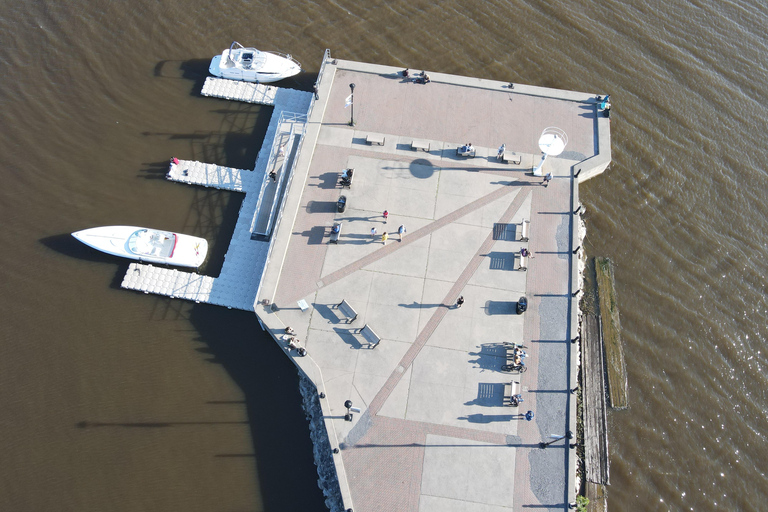 Saint Lawrence rivier: Avontuurlijk vissen op een motorbootAvontuur op een comfortabele ponton voor 10 personen