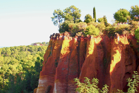 From Aix-en-Provence: Luberon Villages Discovery Day Trip