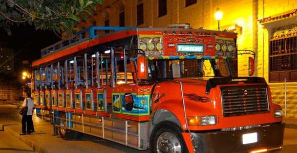 Cartagena: Totumo Volcano with Hotel and Pool + Party in a Chiva