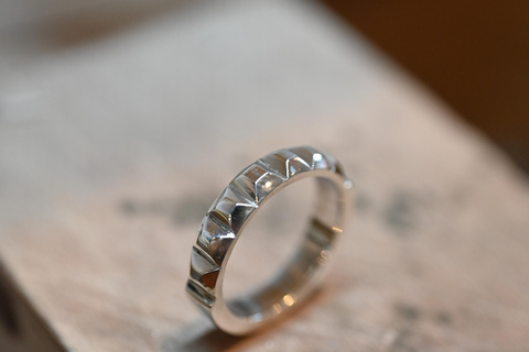 Geneva or Le Noirmont: Jewelry-Making Workshop with Jeweler Geneva: Unset or set ring with zircon stone