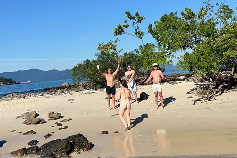 Ilha Grande Private Day Trip from Rio with Private Speedboat Lopes Mendes Route