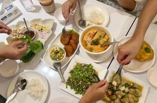 Bangkok: Michelin-Foodtour mit dem Tuk-Tuk (3 Stopps, 8 Verkostungen)