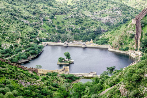 Jaipur: Amber Fort Heritage Walking Tour with Guide Guided Tour with Entrance Fee, Pickup, and Drop-Off Included