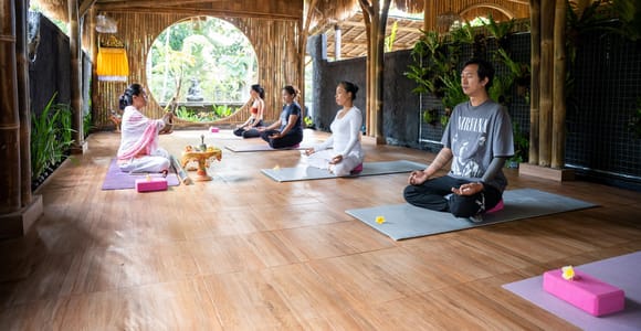 Bali: Ubud Yoga and Healing Meditation