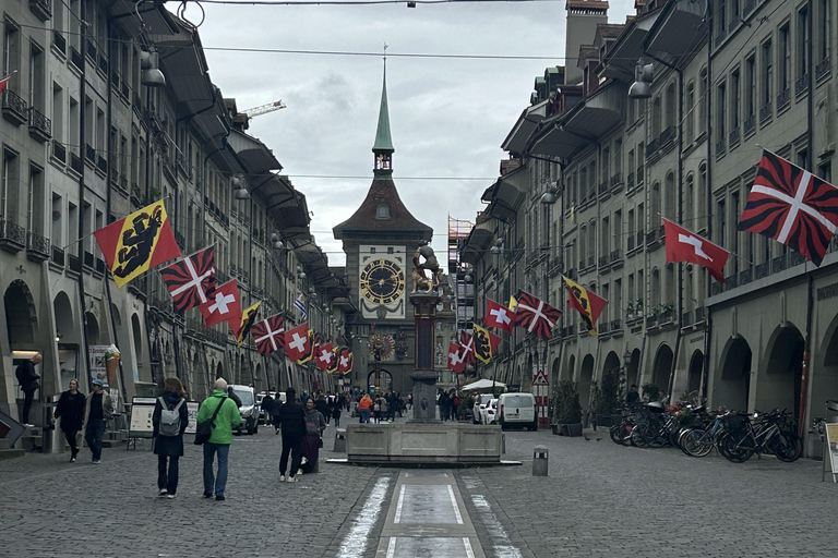 Berna: Il miglior tour guidato a piedi con una guida locale