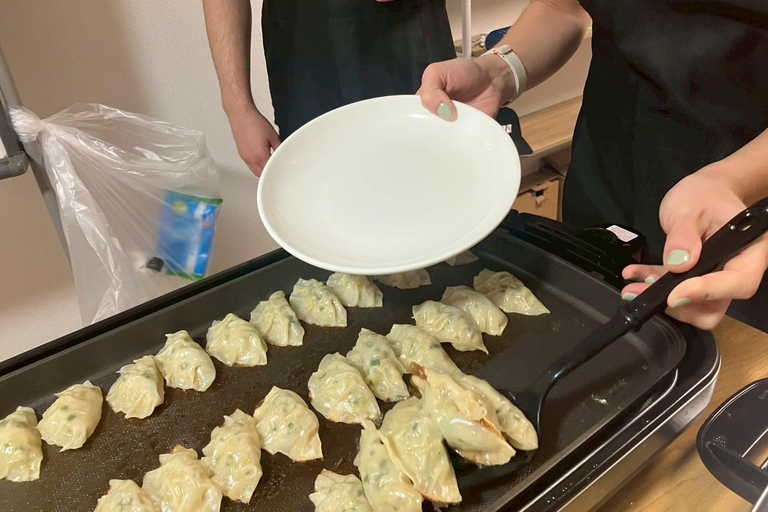 Osaka: Cooking Class Ramen & Gyoza Course in Nanba