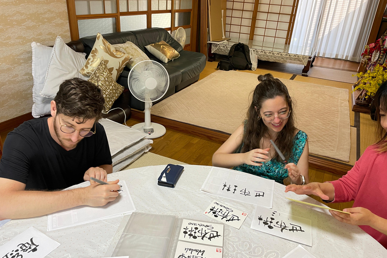 Nara: Onore-Sho Calligraphy Experience