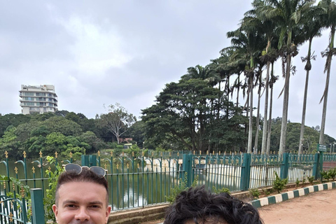 Bangalore: Budget Friendly City Tour pickup/lunch