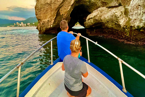 Excursion en bateau au coucher du soleil et à la découverte des bioluminescences aux îles Los Arcos