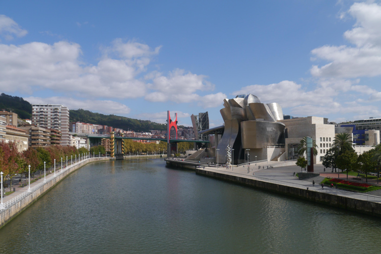 Bilbao: Women's Stories and Guggenheim Night Tour