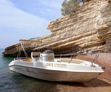 Vieste: 4 hour boat rental
