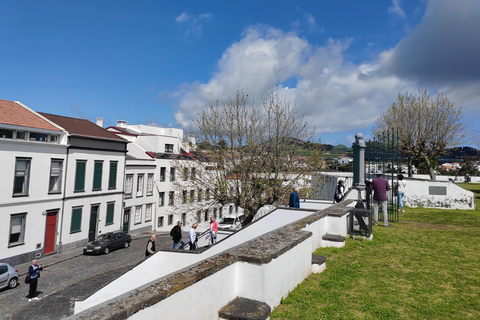 Half Day City Tour in Beautiful Ponta Delgada DE/EN/PT
