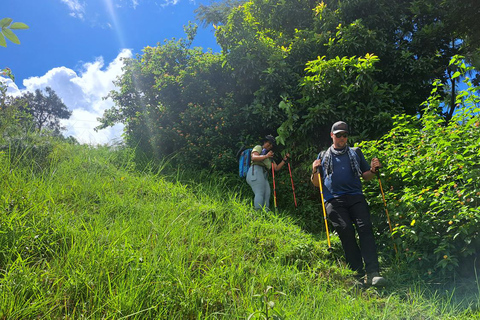 Katmandú: Amanecer en Nagarkot y caminata por Dhulikhel con guíaKatmandú: Amanecer en Nagarkot y excursión a Dhulikhel con guía