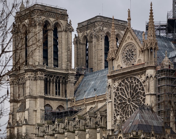 Paris: Creepy Middle Ages Walking Tour