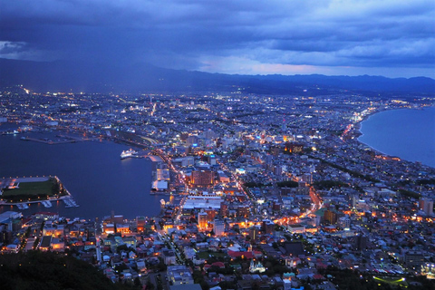 Hokkaido Hakodate 2D1N Tour en autobús por los Cerezos en Flor desde Sapporo2 Personas/1 Habitación