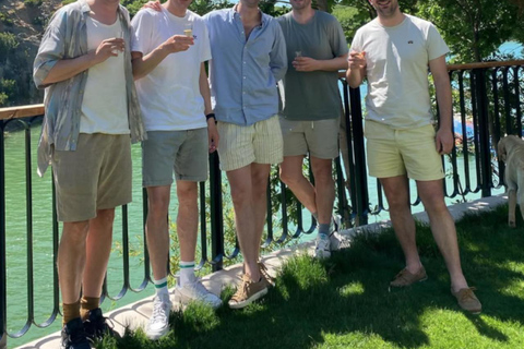 Lalez Wine Tasting, Wine Tour, Kayak & Full Lunch Experience German speaking private group