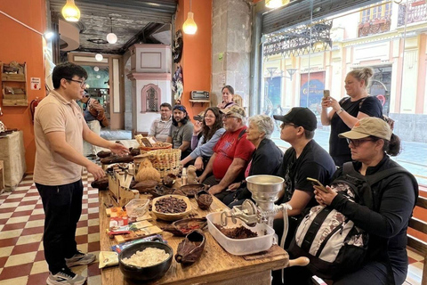 Quito: Immersive Historic Center, Sightseeing Tour, and Cocoa Food Tasting Quito: Immersive Historic Center, Sightseeing Tour, and Cocoa Tasting