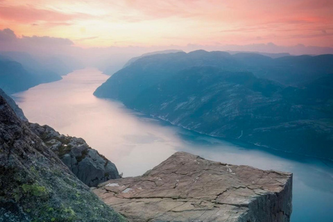 2-Day Expedition from Bergen: Preikestolen, Kjerag, Stavanger, and Månafossen
