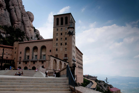 From Barcelona: Montserrat Full-Day Guided Tour